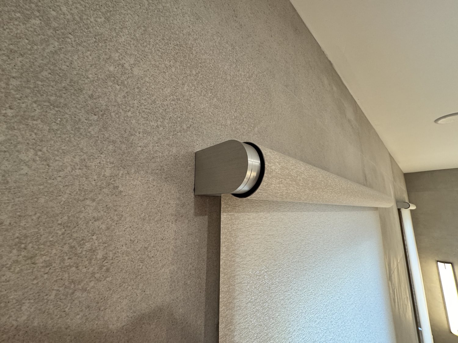 Roller shade with Lutron bracket detail